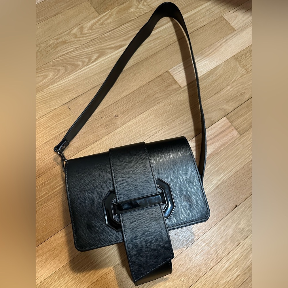 Vera Pelle Black Leather Shoulder Bag